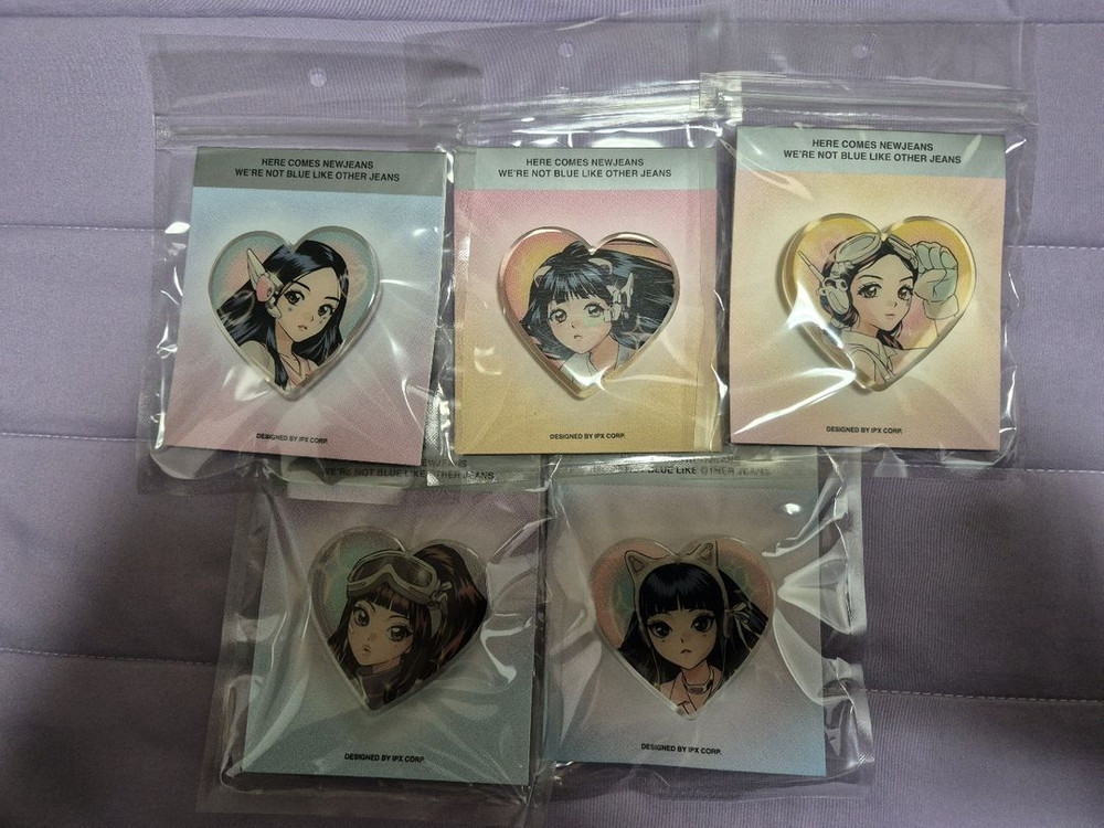 뉴진스 스마트톡 아크릴 그립톡 정품 미개봉 새상품 민지 하니 다니엘 해린 혜인 스타벅스--1