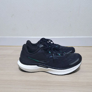 써코니 트라이엄프 러닝화 280 이미지