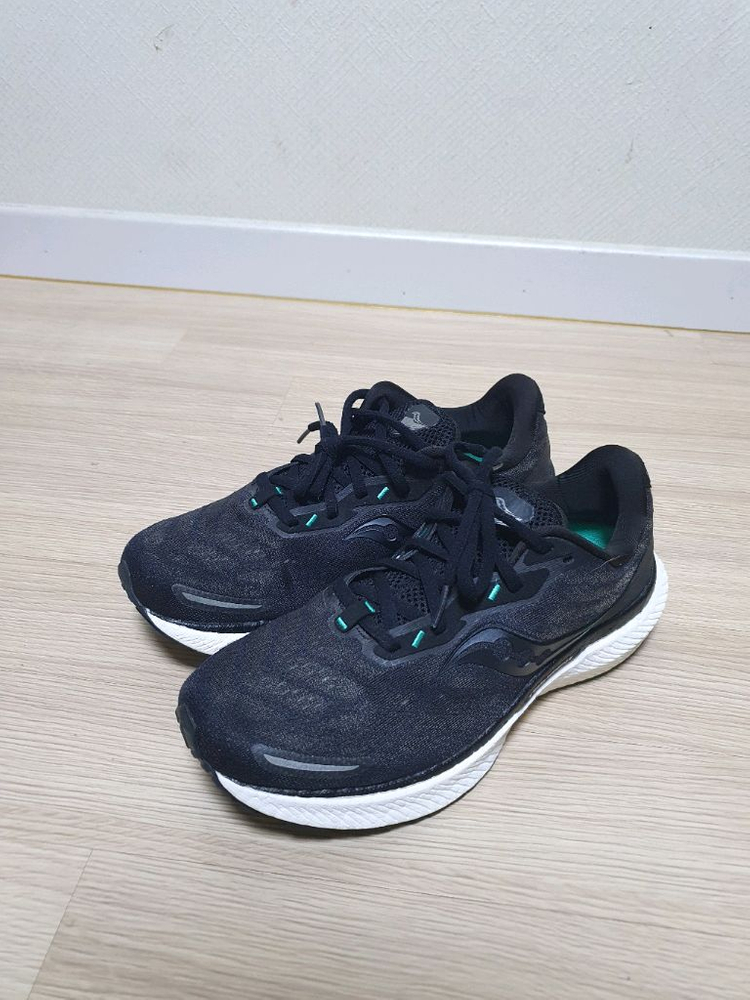 써코니 트라이엄프 러닝화 280 이미지