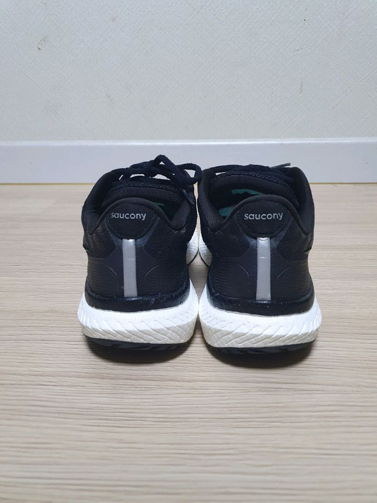 써코니 트라이엄프 러닝화 280 이미지