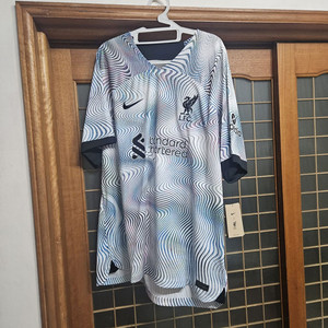 리버풀 22-23 어웨이 유니폼