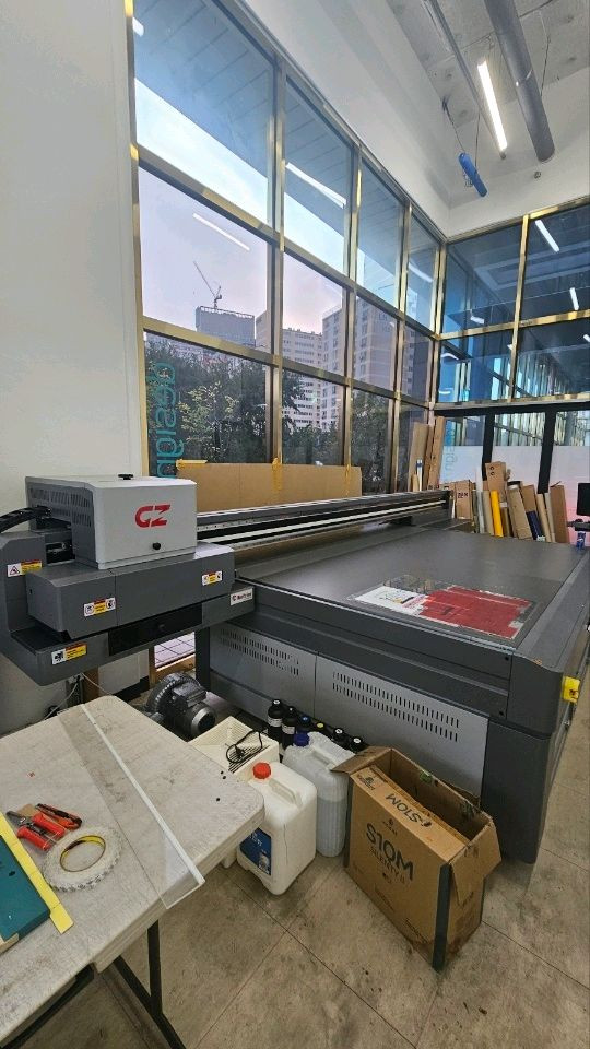 UV 프린터 휴프라임 2500x1300 젠6헤드 4개--0