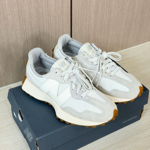 뉴발란스 327 레인 클라우드 235