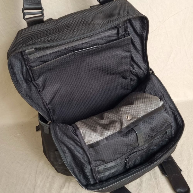 투미 알파 브라보 르준 백팩 노트북가방--4
