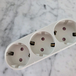 일자형 3구 멀티탭