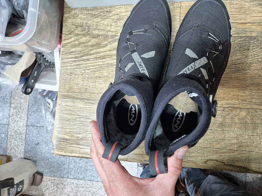 노스웨이브 익스트림 XCM GTX겨울신발275--5