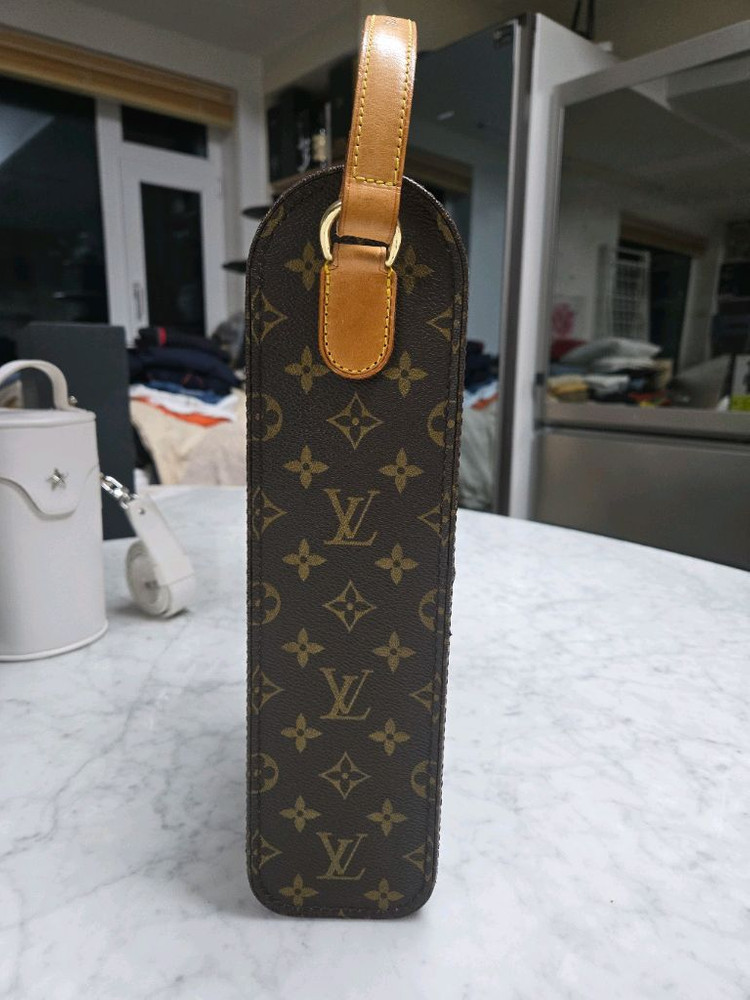 [정품] 한정판 루이비통 와인 캐리어 2병 가능--1