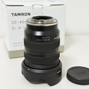 탐론 20-40mm F2.8 Di III VXD (소니마운트)렌즈 판매합니다.
