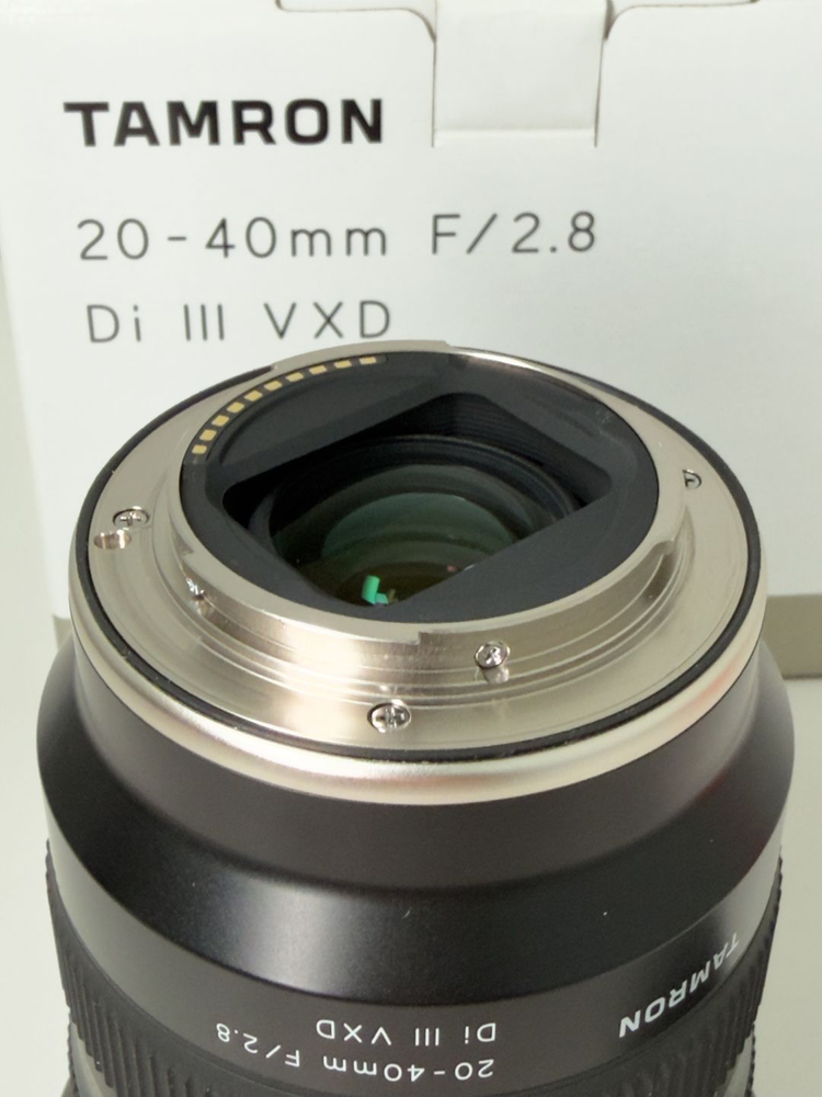탐론 20-40mm F2.8 Di III VXD (소니마운트)렌즈 판매합니다.--1