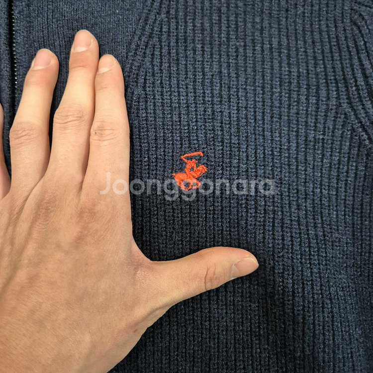 비버리힐즈폴로클럽 모직 하이넥 반집업 니트 L(100)--3