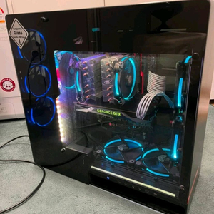 게이밍 pc 데스크탑 본체 GTX 1080 8GB / 인텔 코어i7-6700K / 32GB 판매해요