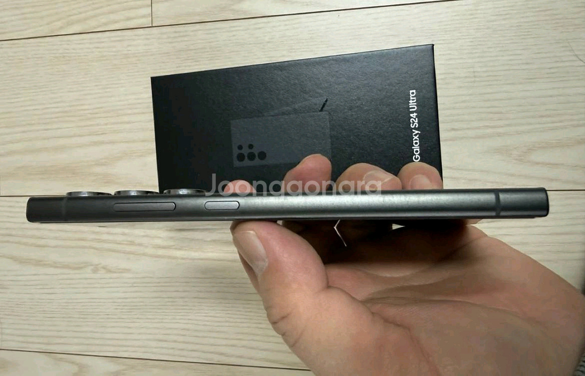 삼성 갤럭시 S24 울트라 256GB 티타늄 그레이 판매합니다--4