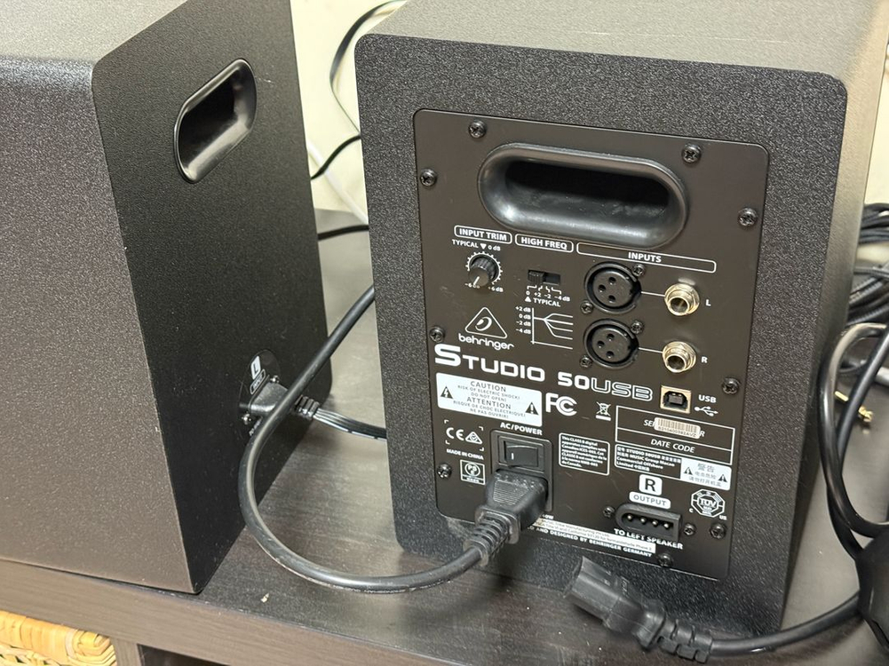 베링거 스튜디오50USB--1