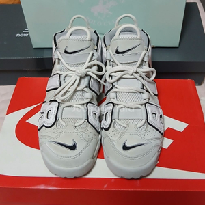 나이키에어 모어 업템포96 230운동화 스니커즈