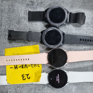 갤럭시워치 중고 판매 (각 5만원) 이미지