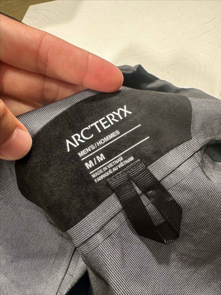 아크테릭스x팔라스 알파 고어텍스 자켓--8