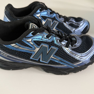 뉴발란스 740 키즈 운동화 220사이즈