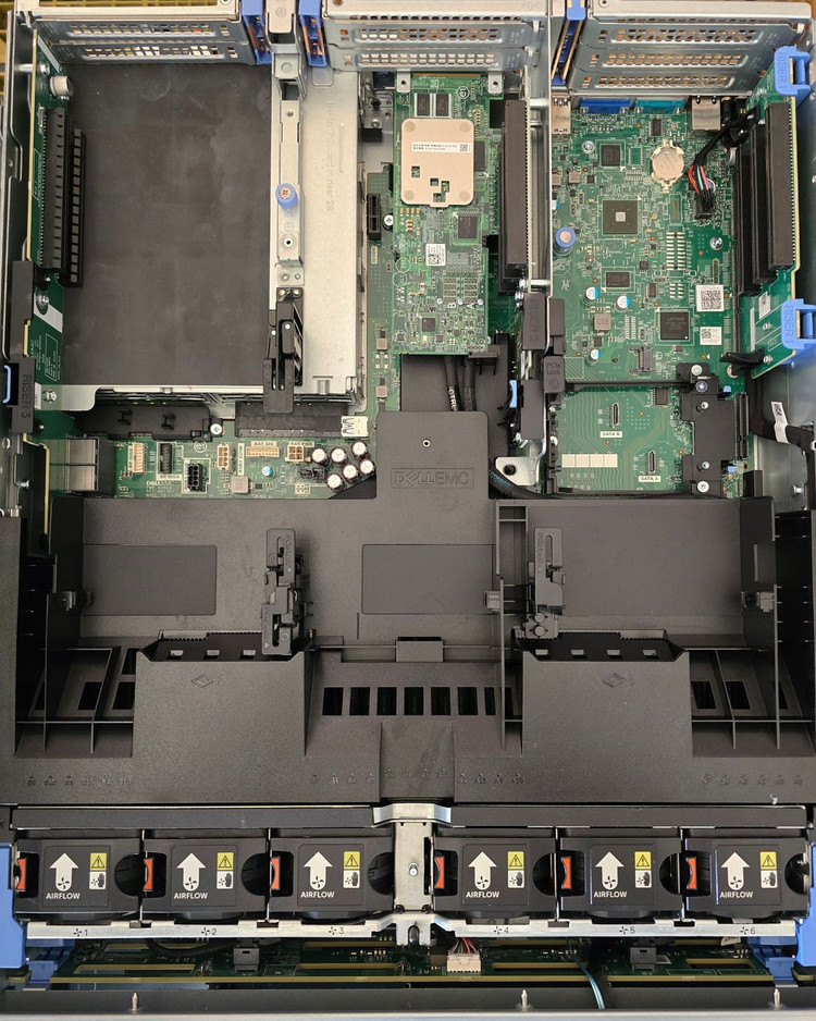 (2U 서버) DELL R740 LFF 8BAY / SFF 8BAY 스케일러블 중고서버--2