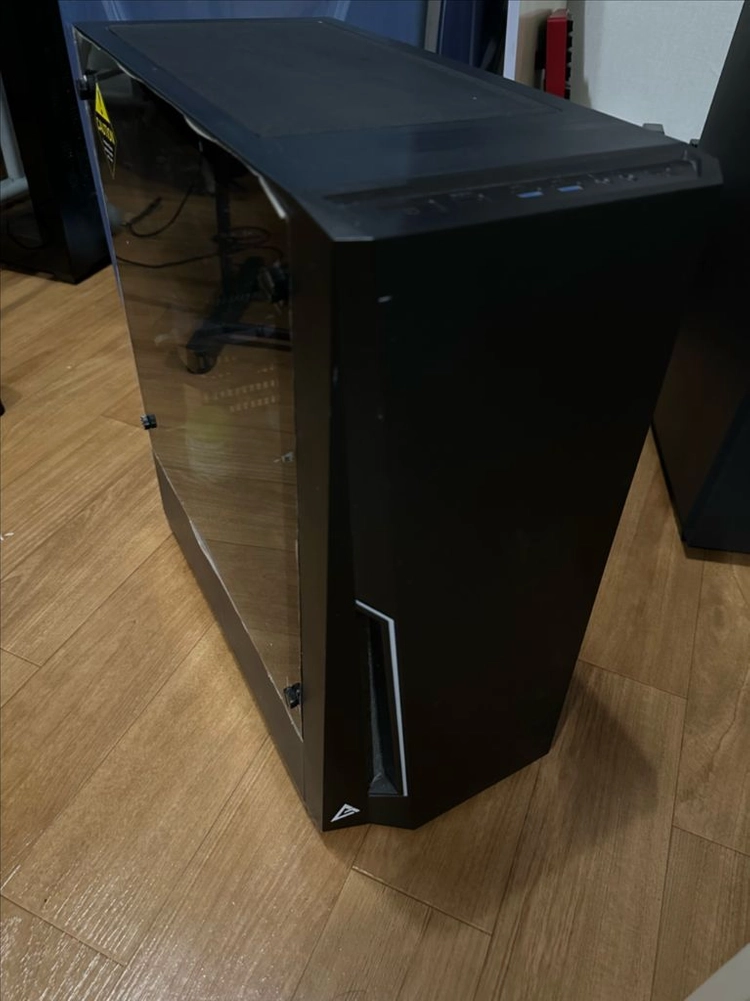 i7 8700k gtx1080 16g 게이밍 본체 - 안심되는 중고거래