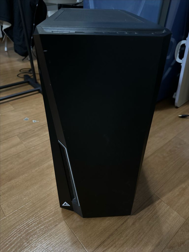 i7 8700k gtx1080 16g 게이밍 본체--2