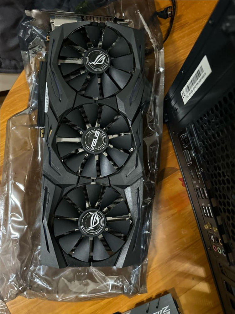 i7 8700k gtx1080 16g 게이밍 본체--4