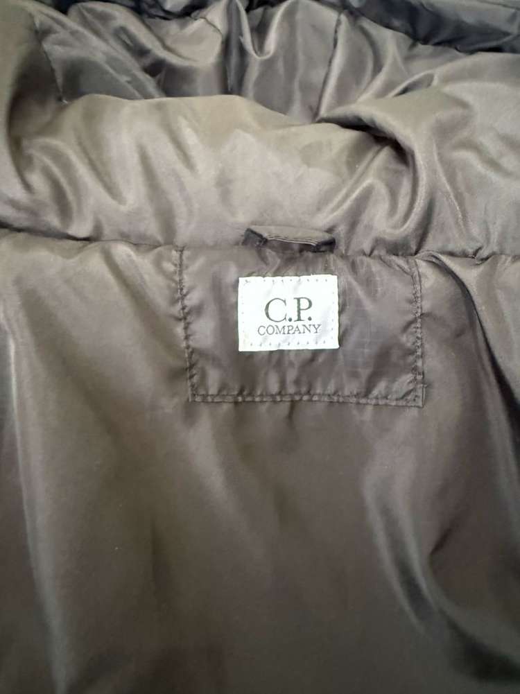 CP컴퍼니 DD쉘 패딩 L 블랙--3