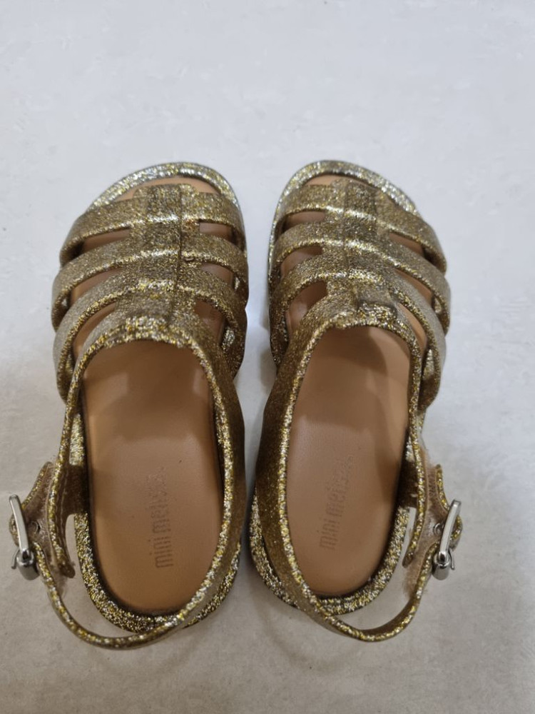 미니멜로사 플록스 골드글리터 키즈 샌들 판매합니다--4