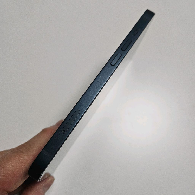 아이폰13 128GB--3