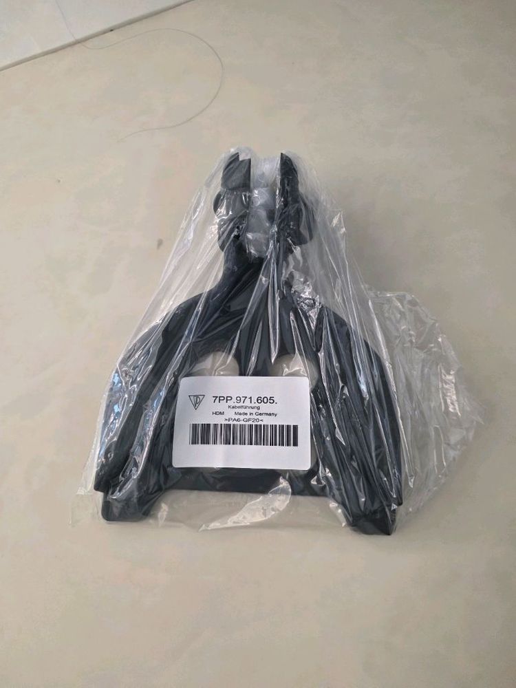 포르쉐 정품 충전기 미사용--3