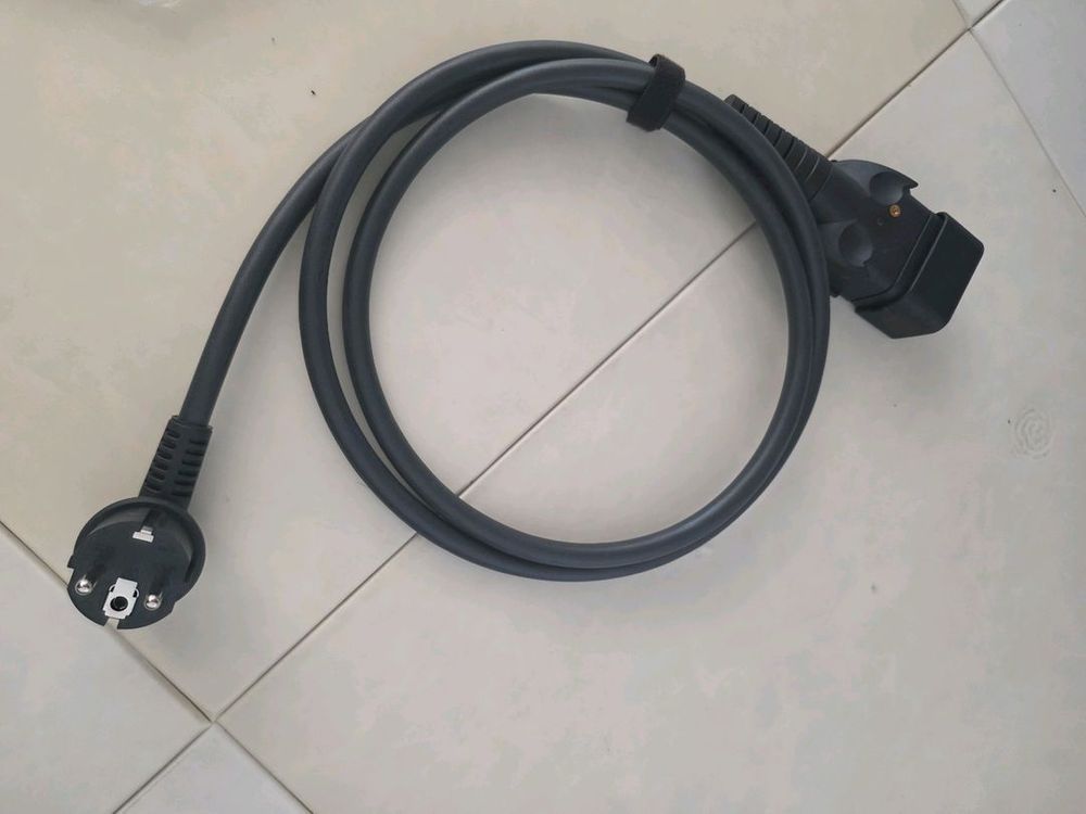 포르쉐 정품 충전기 미사용--4