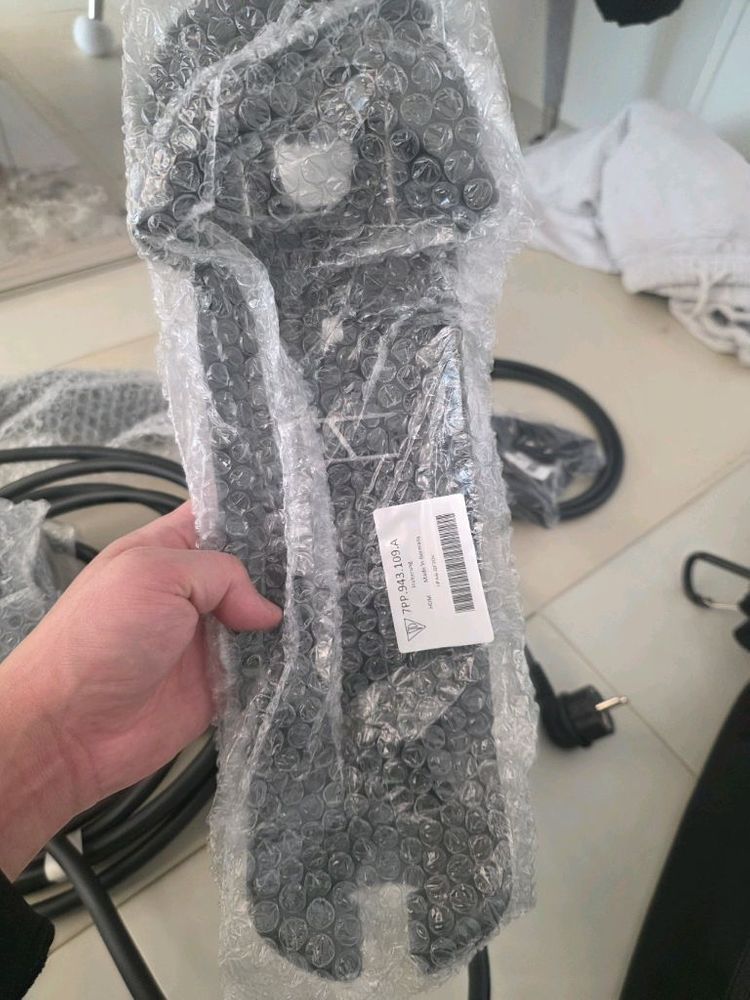 포르쉐 정품 충전기 미사용--6