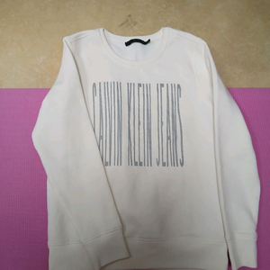 켈빈클라인 아이보리 기모 맨투맨 티 가슴단면 49정도