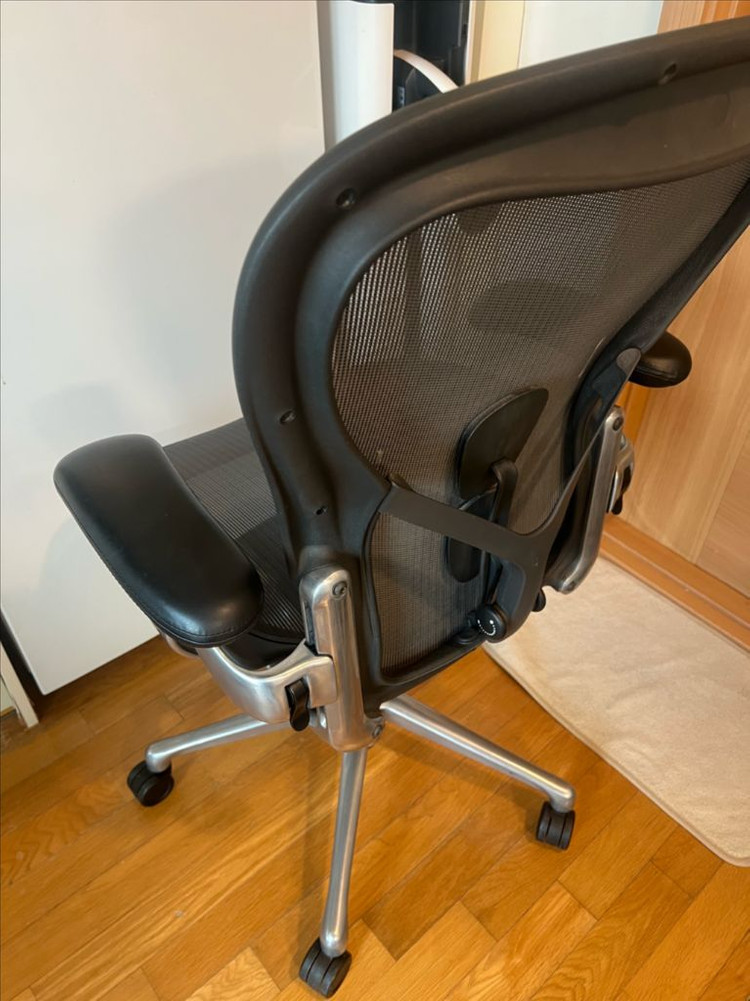 허먼밀러 뉴 에어론 인노바드 풀옵션 CD C사이즈--2