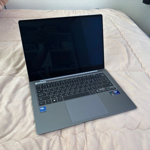 (SS 새상품급/ 2월2일개봉) 삼성 갤럭시북5프로 NT940XHA-KC51G 풀박스 판매합니다. (개봉)