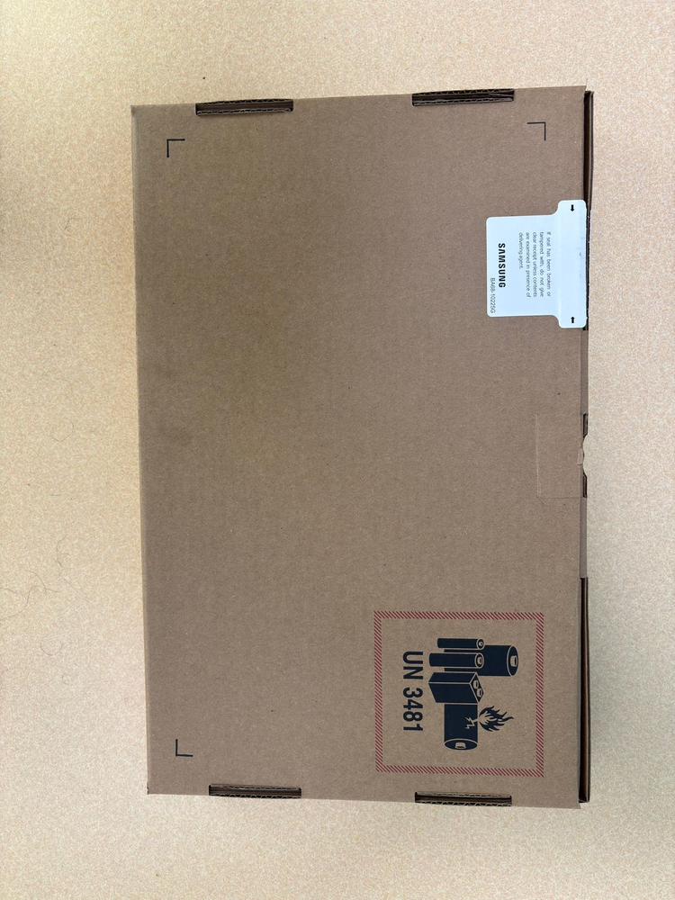 (SS 새상품급/ 2월2일개봉) 삼성 갤럭시북5프로 NT940XHA-KC51G 풀박스 판매합니다. (개봉)--1