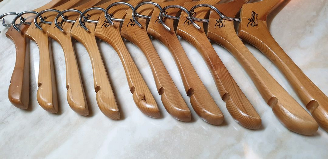 디즈니 컬렉션 원목 옷걸이 10개--1