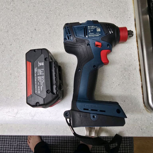 보쉬충전임팩드라이버 gdx-18v 이미지