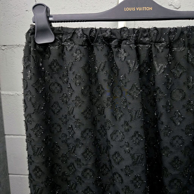 루이비통 LV 모노그램 금장 스팽글 스커트 치마 38--3