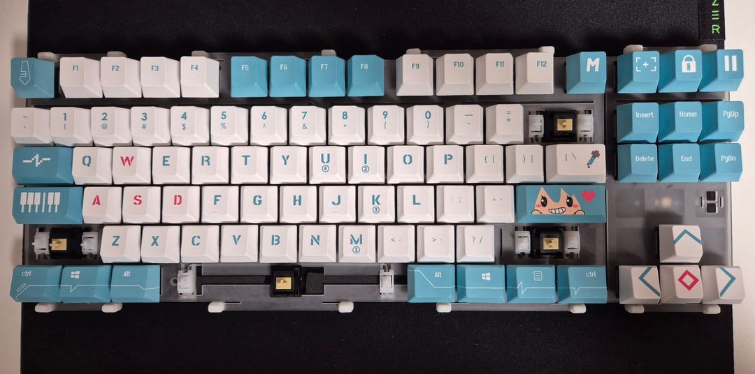 타이거 라이트 Tiger 80 Lite 화이트 (하이퍼보링/TX스태빌/Y3/미쿠키캡) 이미지