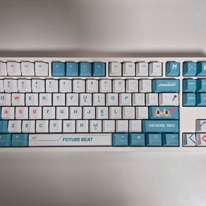 타이거 라이트 Tiger 80 Lite 화이트 (하이퍼보링/TX스태빌/Y3/미쿠키캡) 이미지