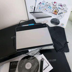 와콤 인튜어스 CTH-480 펜앤터치 타블렛