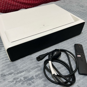 샤오미 미레이저 150 초단초점 프로젝터 4K 지원