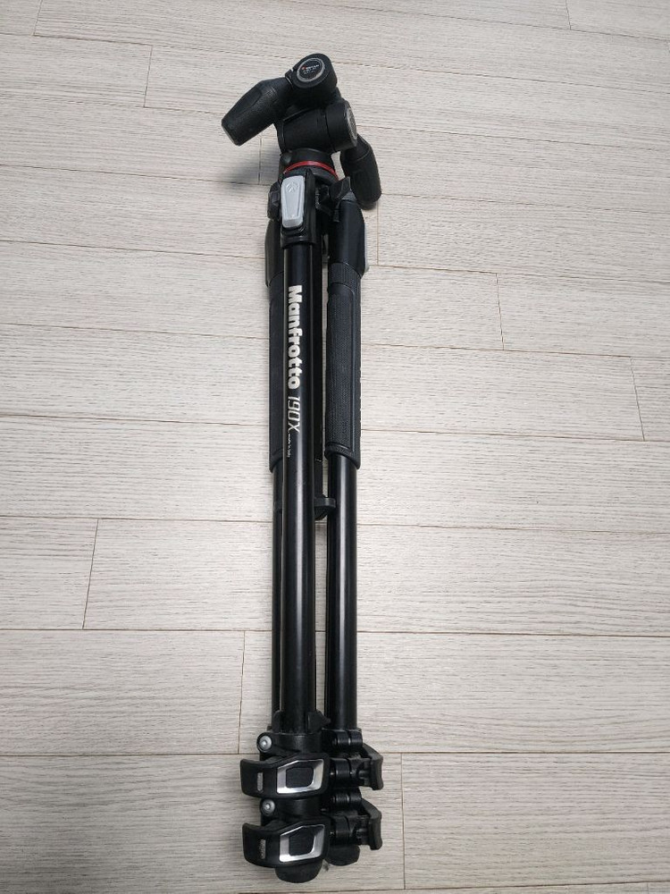 맨프로토 mt190x3 삼각대 + mh804-3w 헤드 판매합니다--0