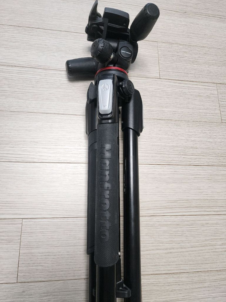 맨프로토 mt190x3 삼각대 + mh804-3w 헤드 판매합니다--3