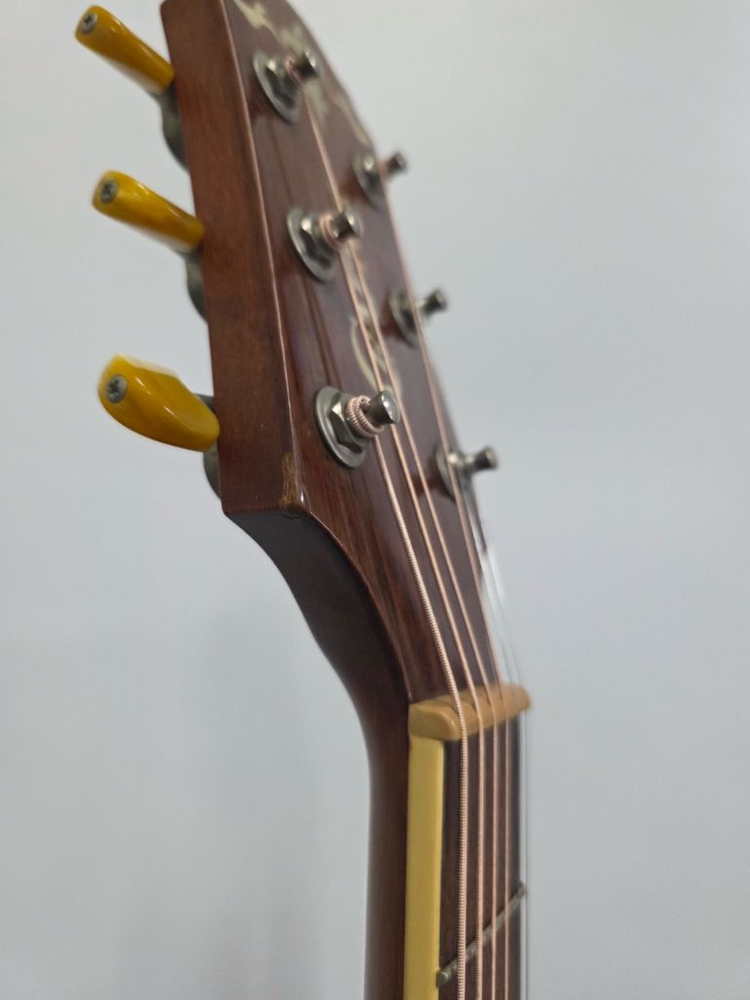 크래프터 KGAE-18 탑솔리드 기타 이미지