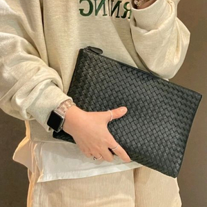 보테가베네타 클러치백 정품A급(감정O)구찌프라다루이비통디올고야드샤넬셀린느보테가생로랑발렌시아가버버리가방