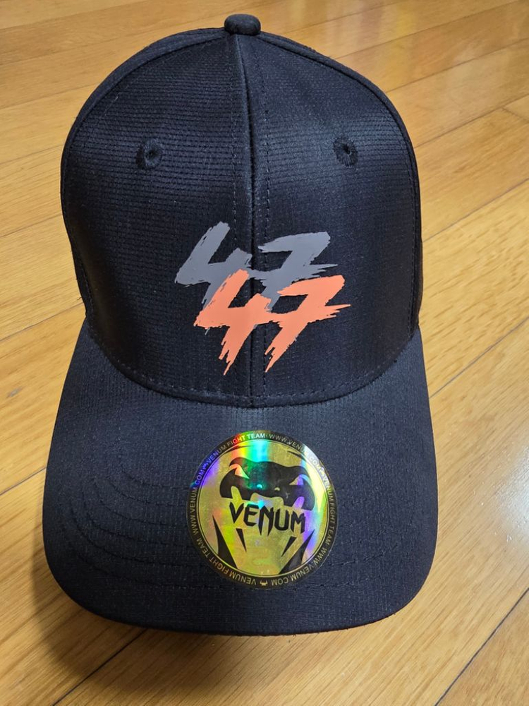 베넘 s 47 볼캡 판매합니다--1