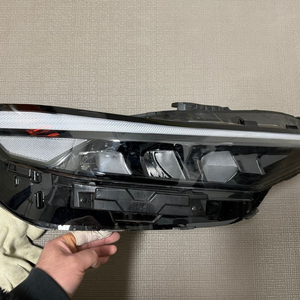 현대 아반떼(신형) 헤드램프 보조석 921