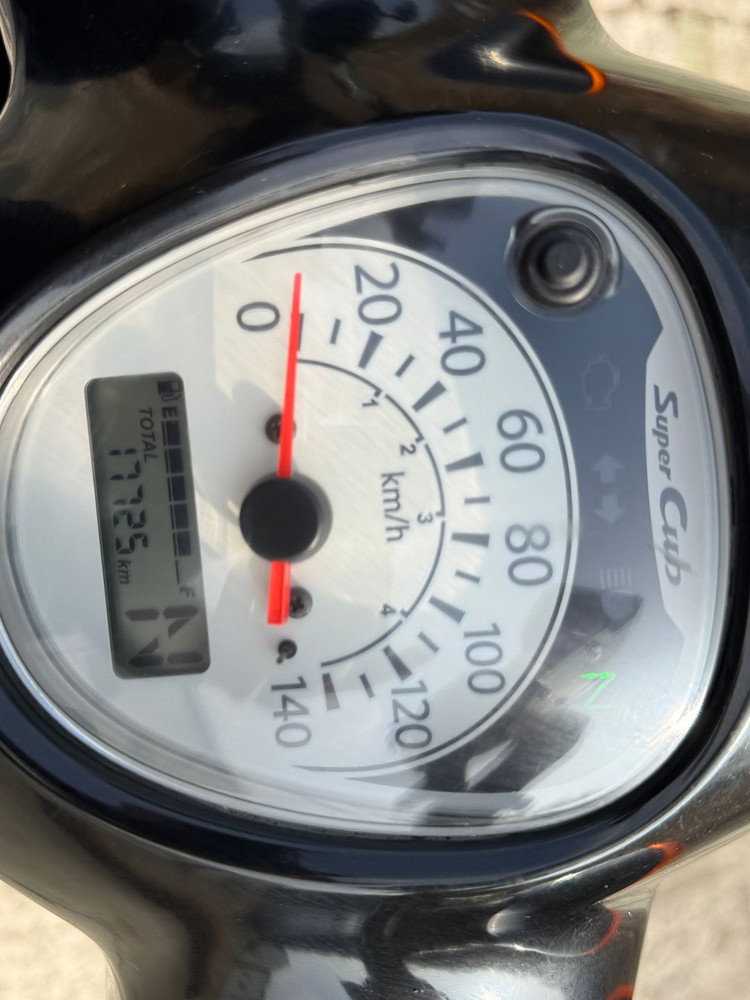 [혼다] 슈퍼커브110 25년식 1만키로 저렴하게 판매합니다--9