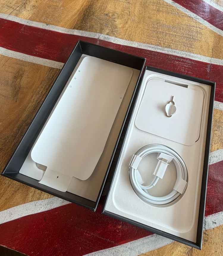 아이폰12 프로맥스 골드 512GB S급 박스풀 + 액세서리 판매해요!--6